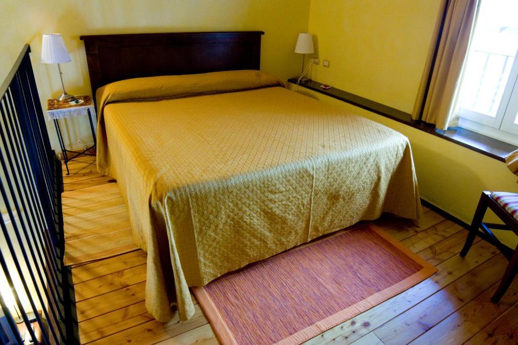 Locanda La Casetta Angera Rum bild