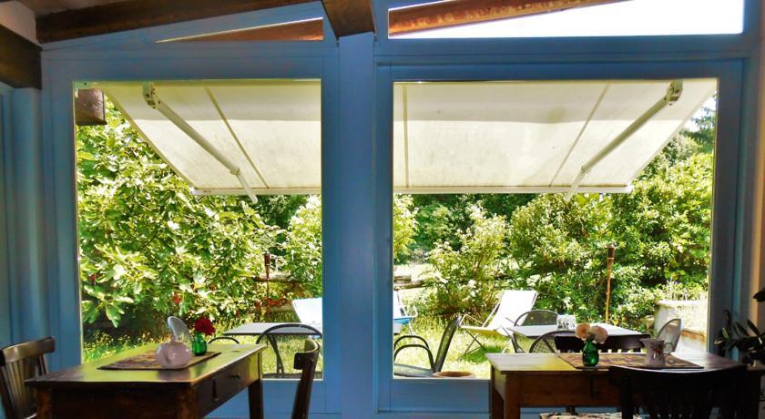 Locanda La Casetta Angera Exteriör bild